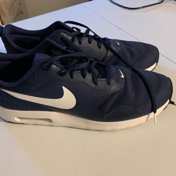 Nike Tavas gym shoe size 14 - Picture 2 of 5